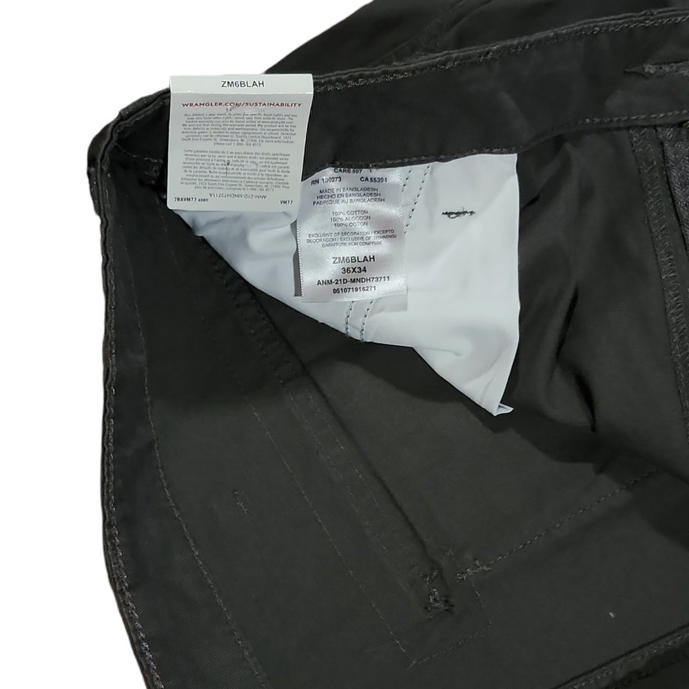 Wrangler Authentics Men's Premium Relaxed Fit Straight Leg Cargo Pant Sz 36X34 - Picture 4 of 11